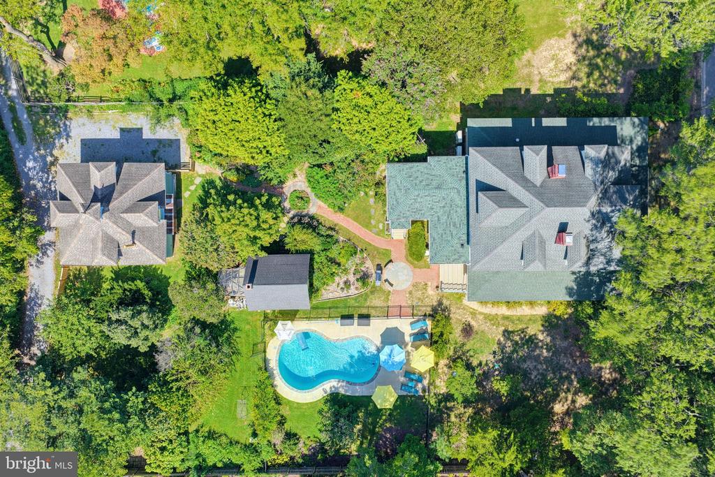 403 CHESTERFIELD AVENUE