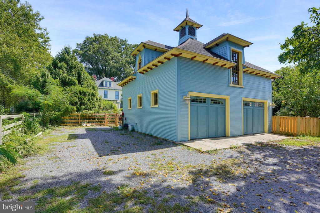 403 CHESTERFIELD AVENUE