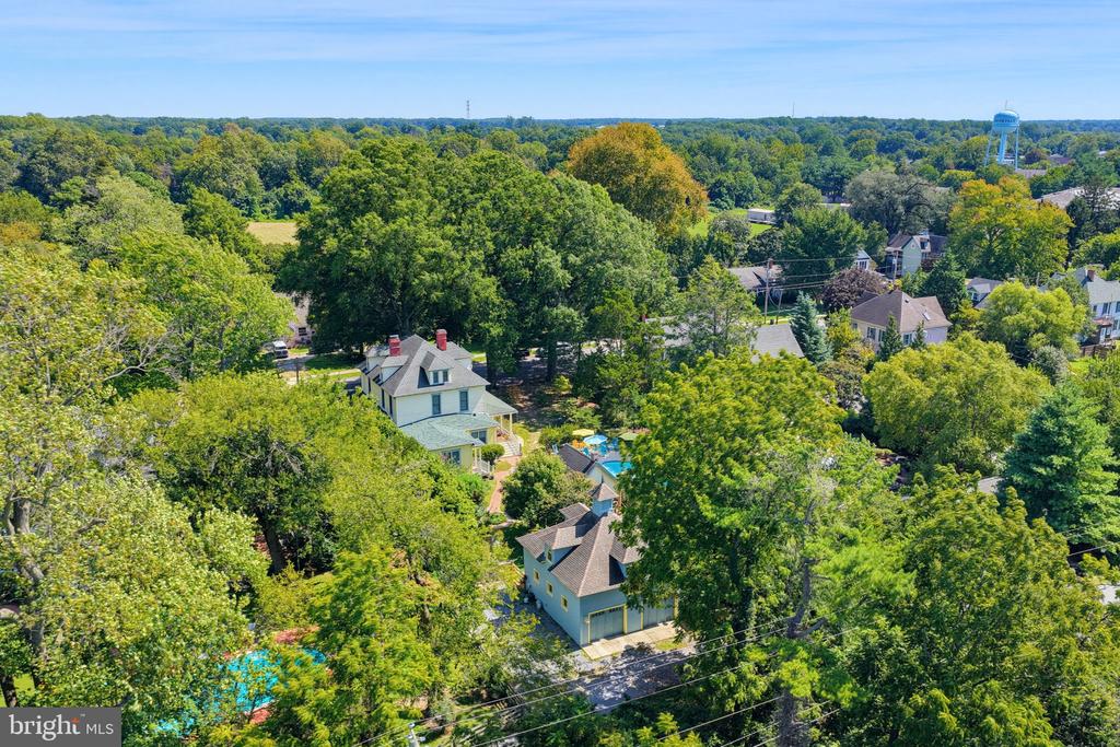 403 CHESTERFIELD AVENUE