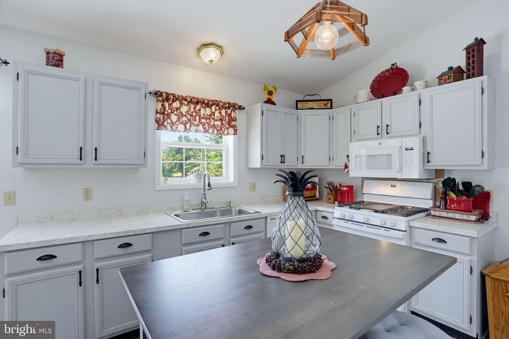 12690 PEACH LANE