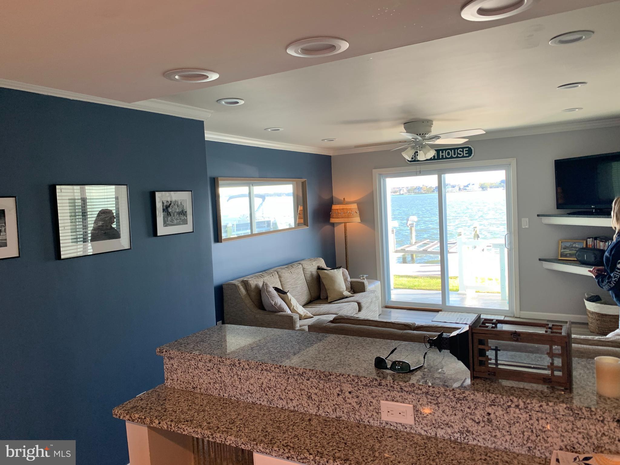 419 Bayshore Dr #102