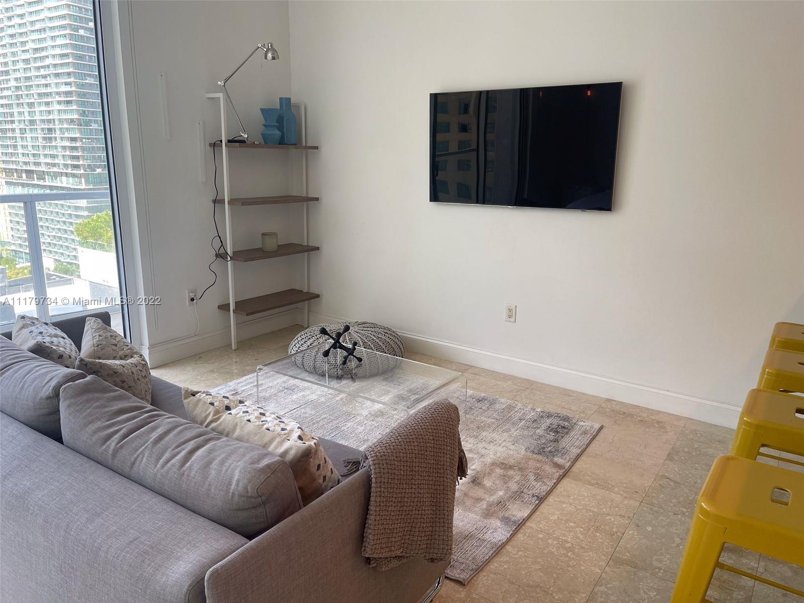 1060 Brickell Ave # 1609