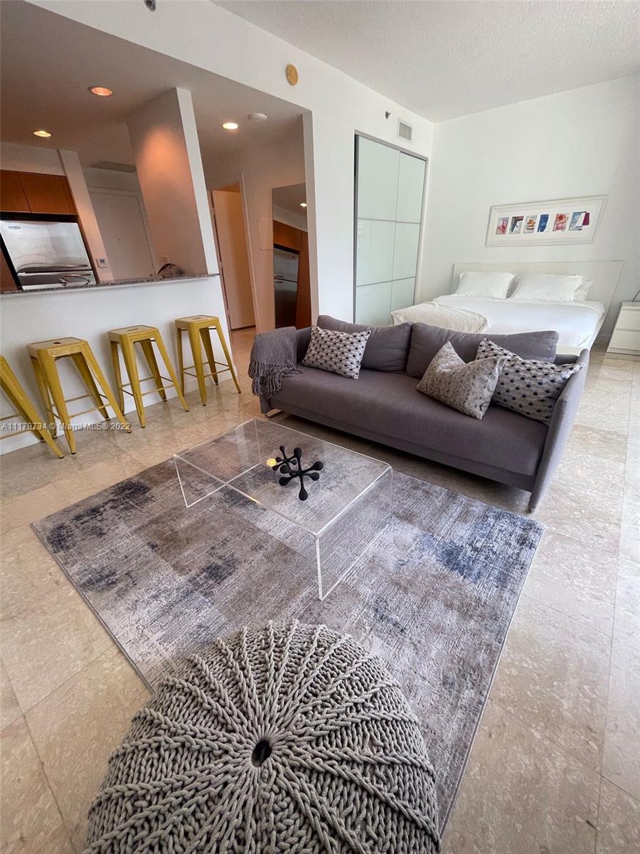 1060 Brickell Ave # 1609