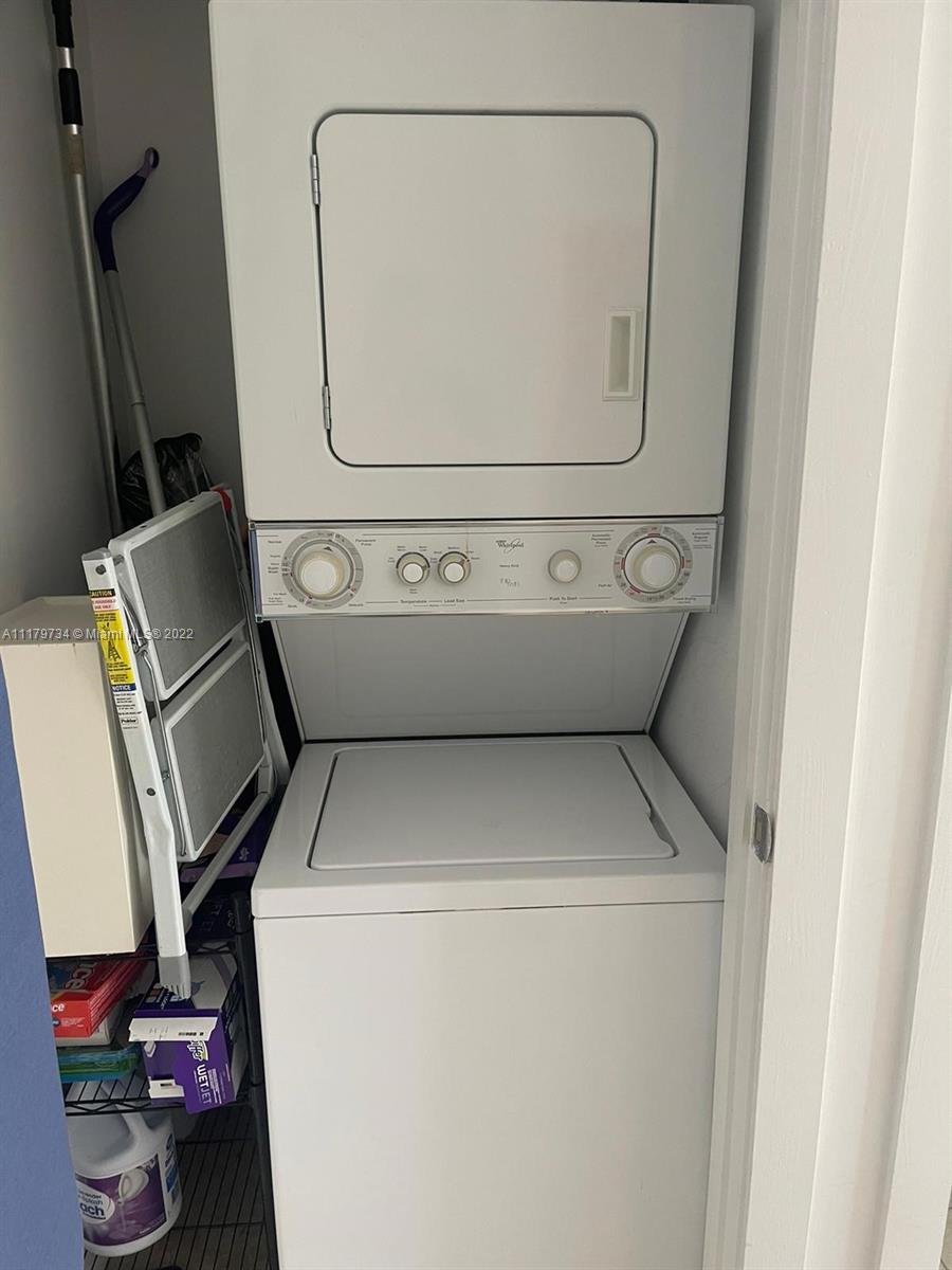 1060 Brickell Ave # 1609