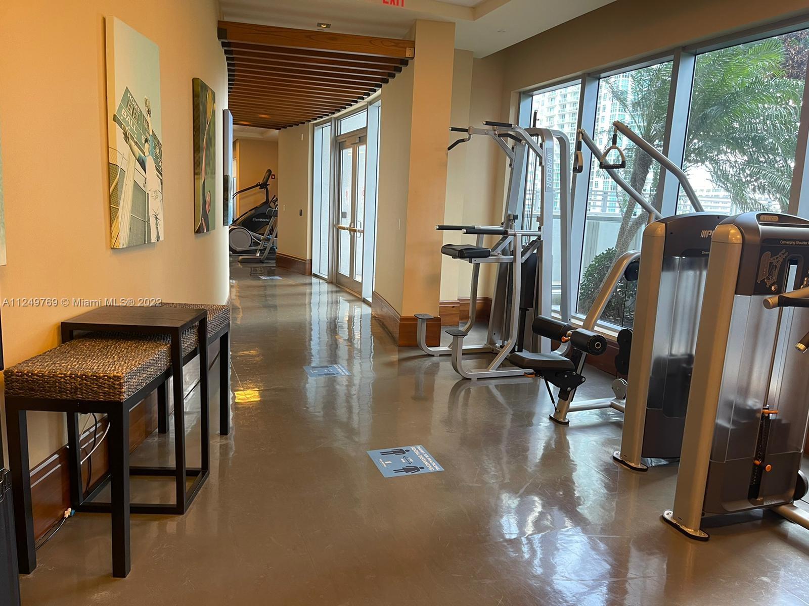 1050 Brickell Ave # 1512