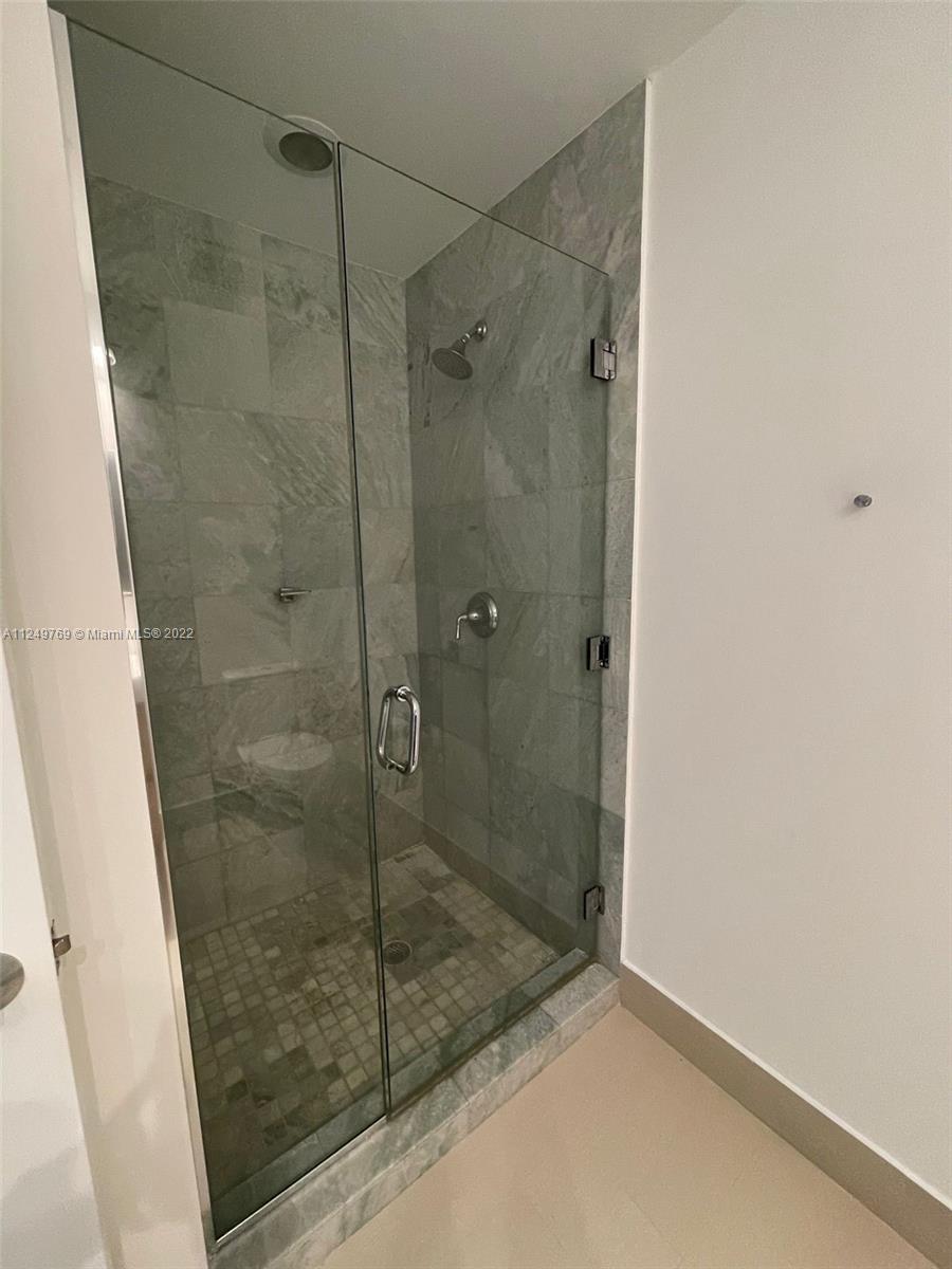 1050 Brickell Ave # 1512