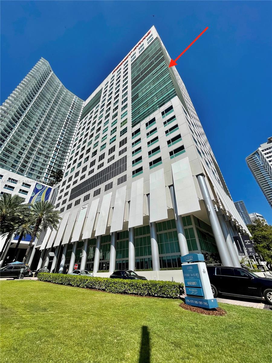 175 SW 7th St # 1712