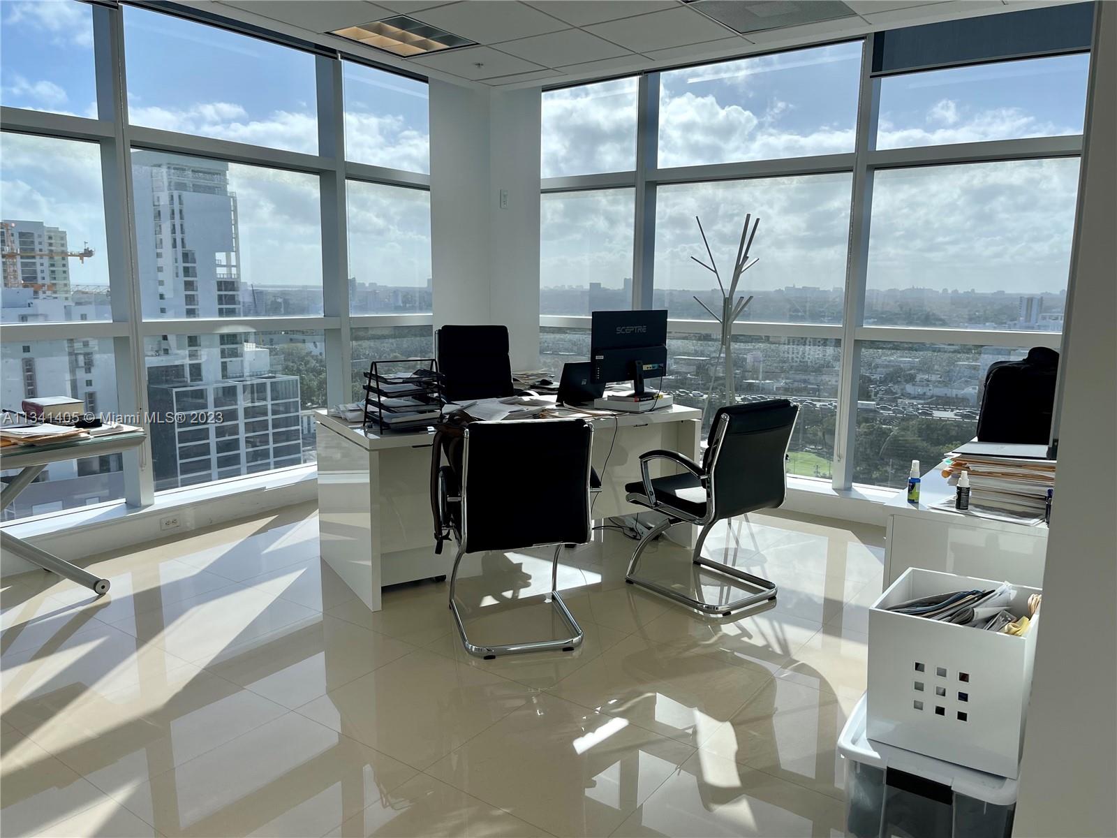 175 SW 7th St # 1712