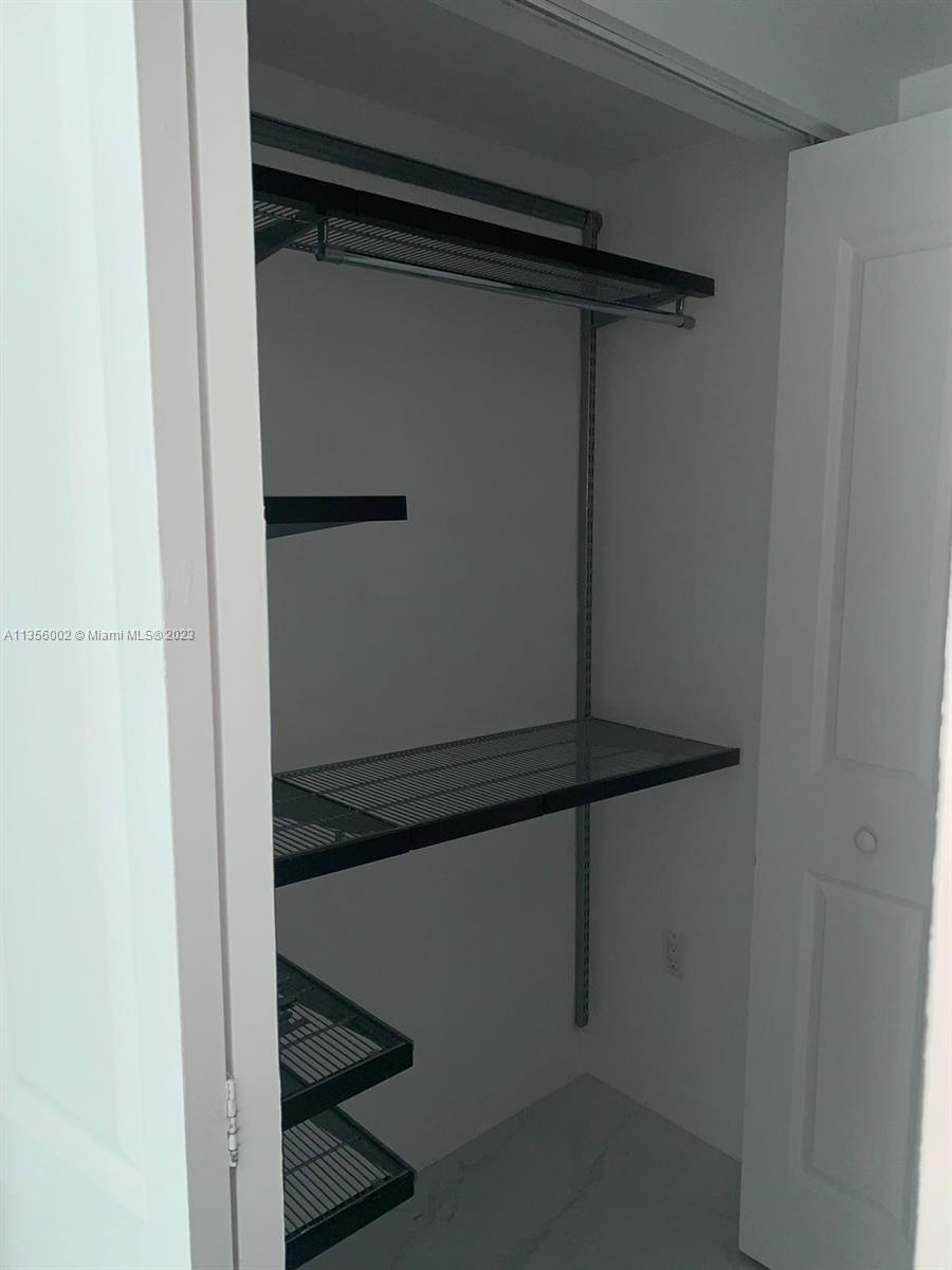 186 SE 12th Ter # 1102