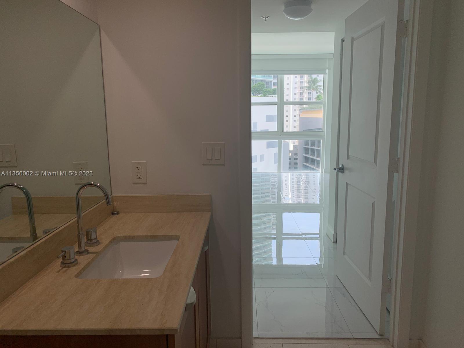 186 SE 12th Ter # 1102