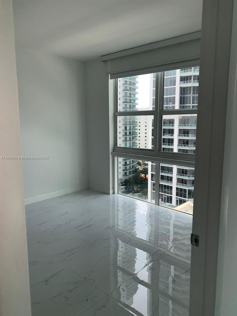 186 SE 12th Ter # 1102