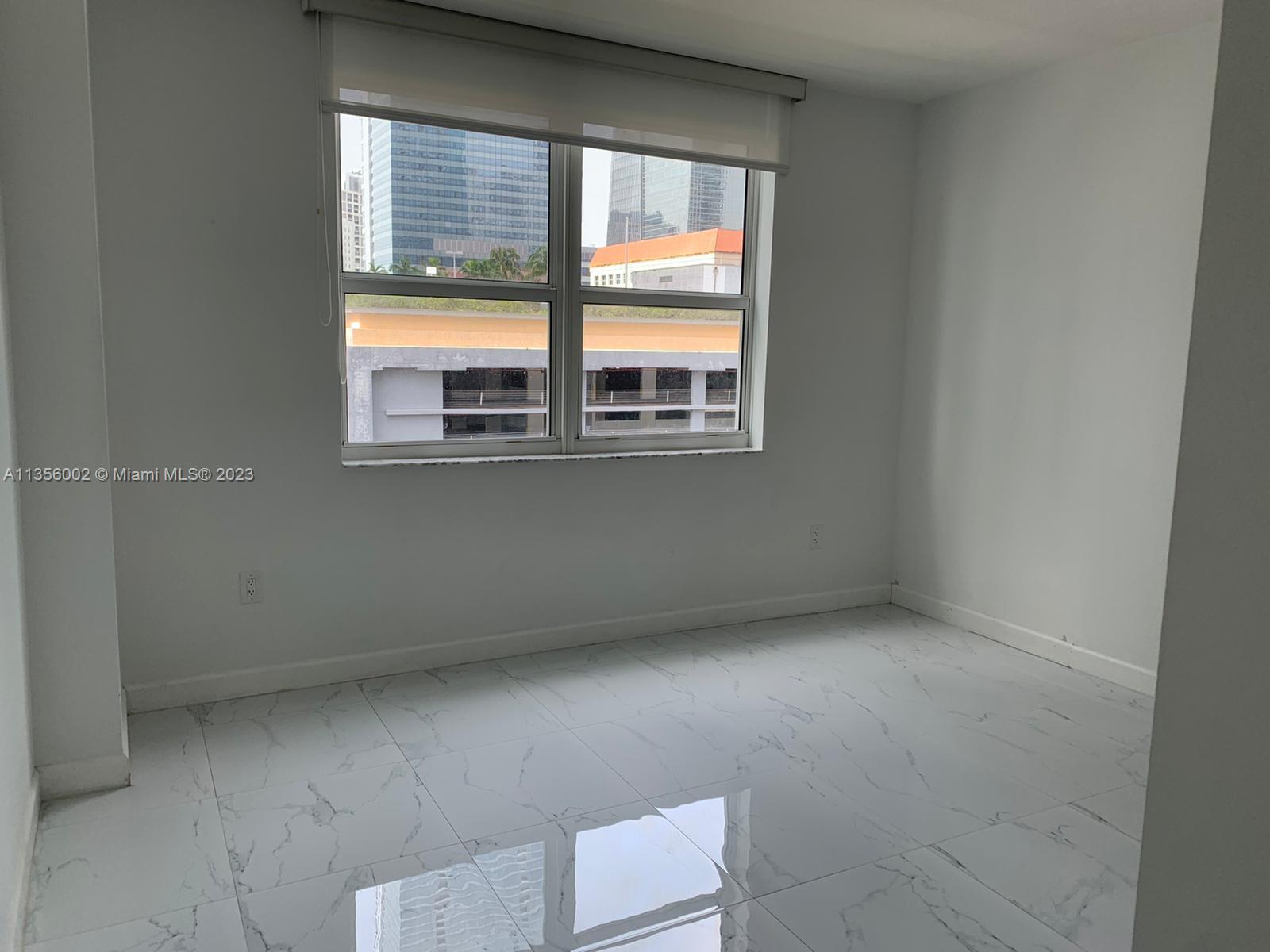 186 SE 12th Ter # 1102