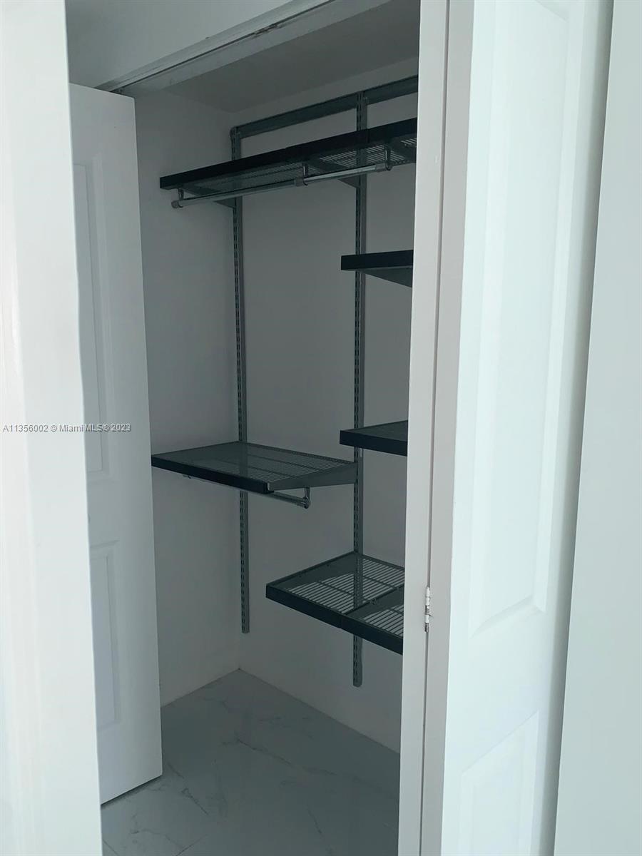 186 SE 12th Ter # 1102