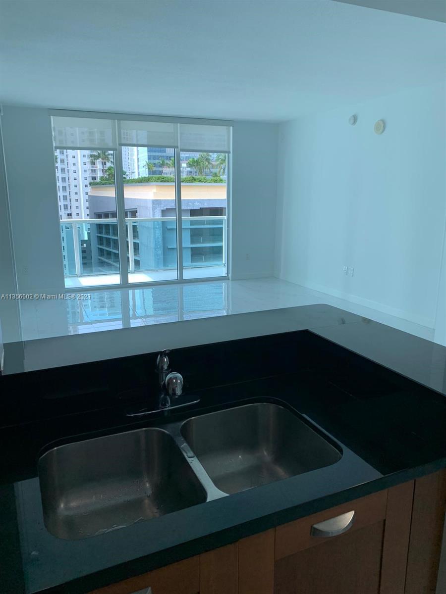 186 SE 12th Ter # 1102