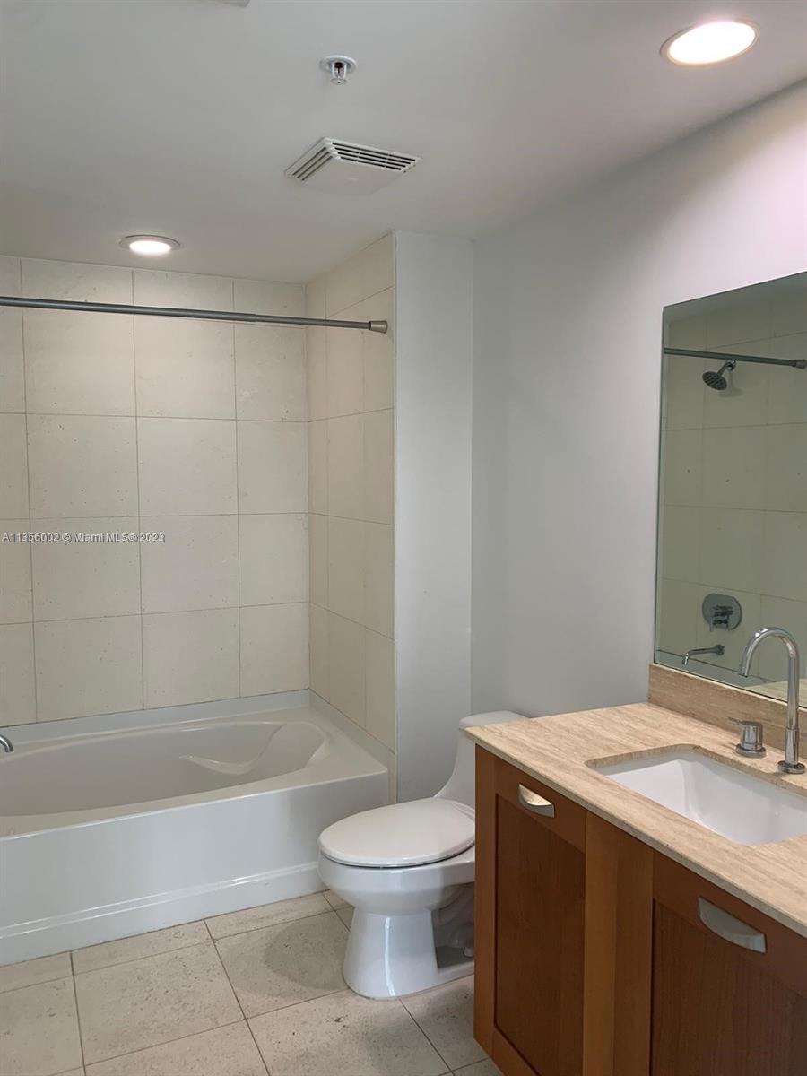 186 SE 12th Ter # 1102