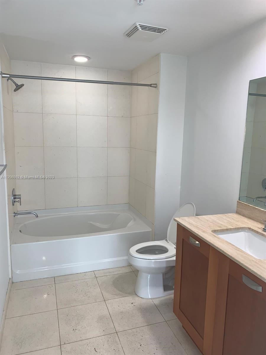 186 SE 12th Ter # 1102