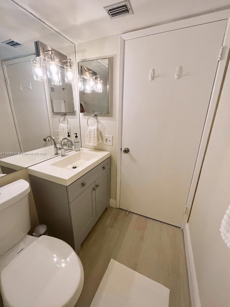 770 Claughton Island Dr # 812