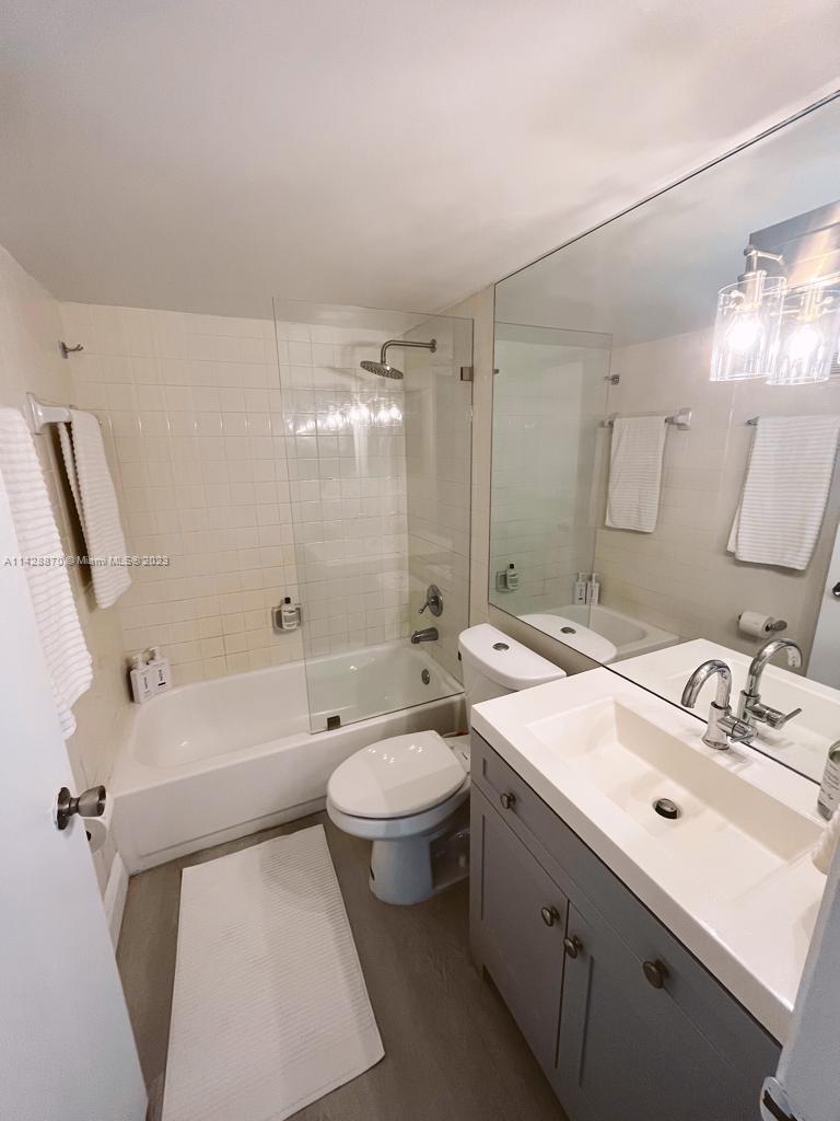 770 Claughton Island Dr # 812