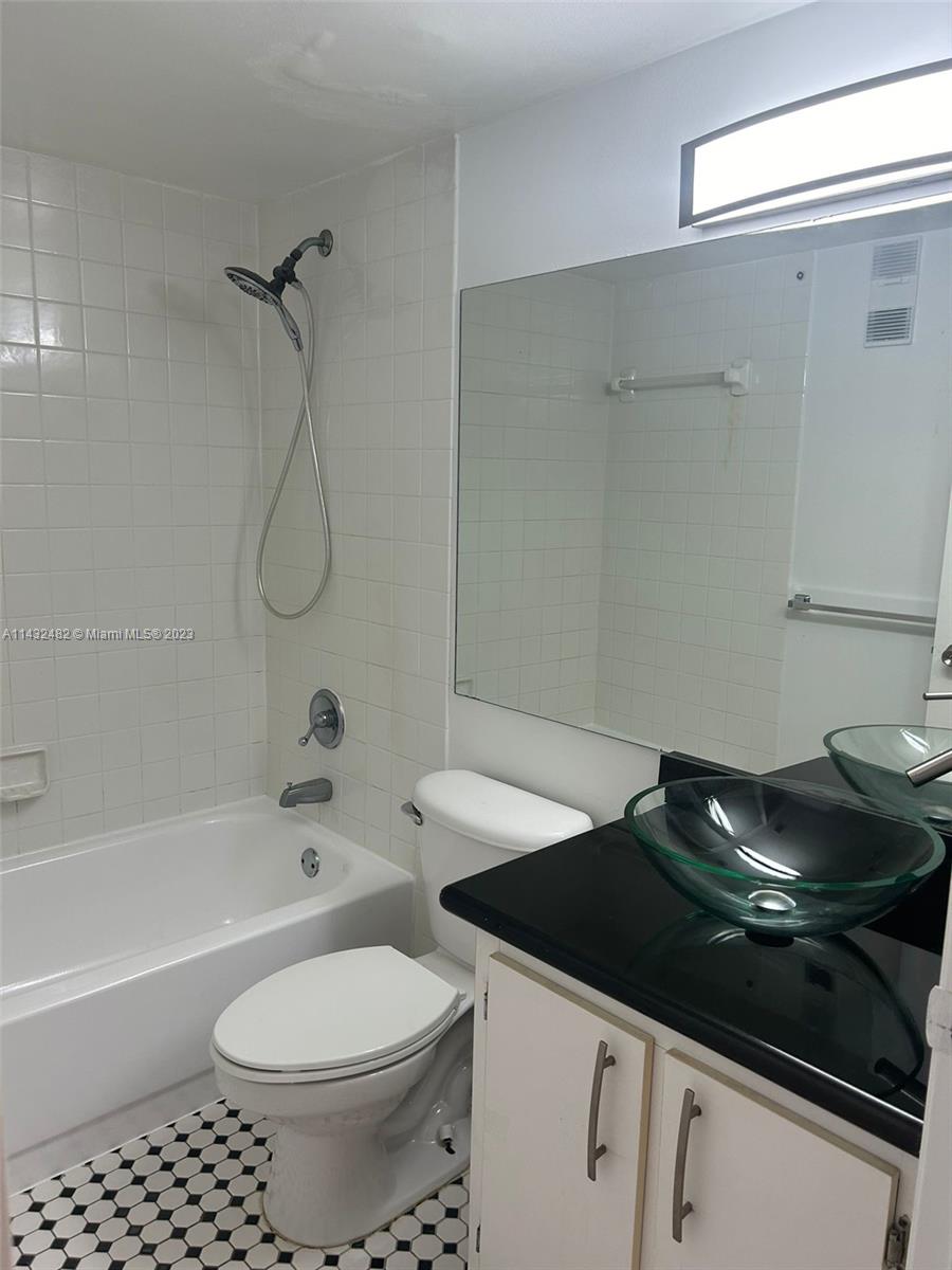 770 Claughton Island Dr # 1209