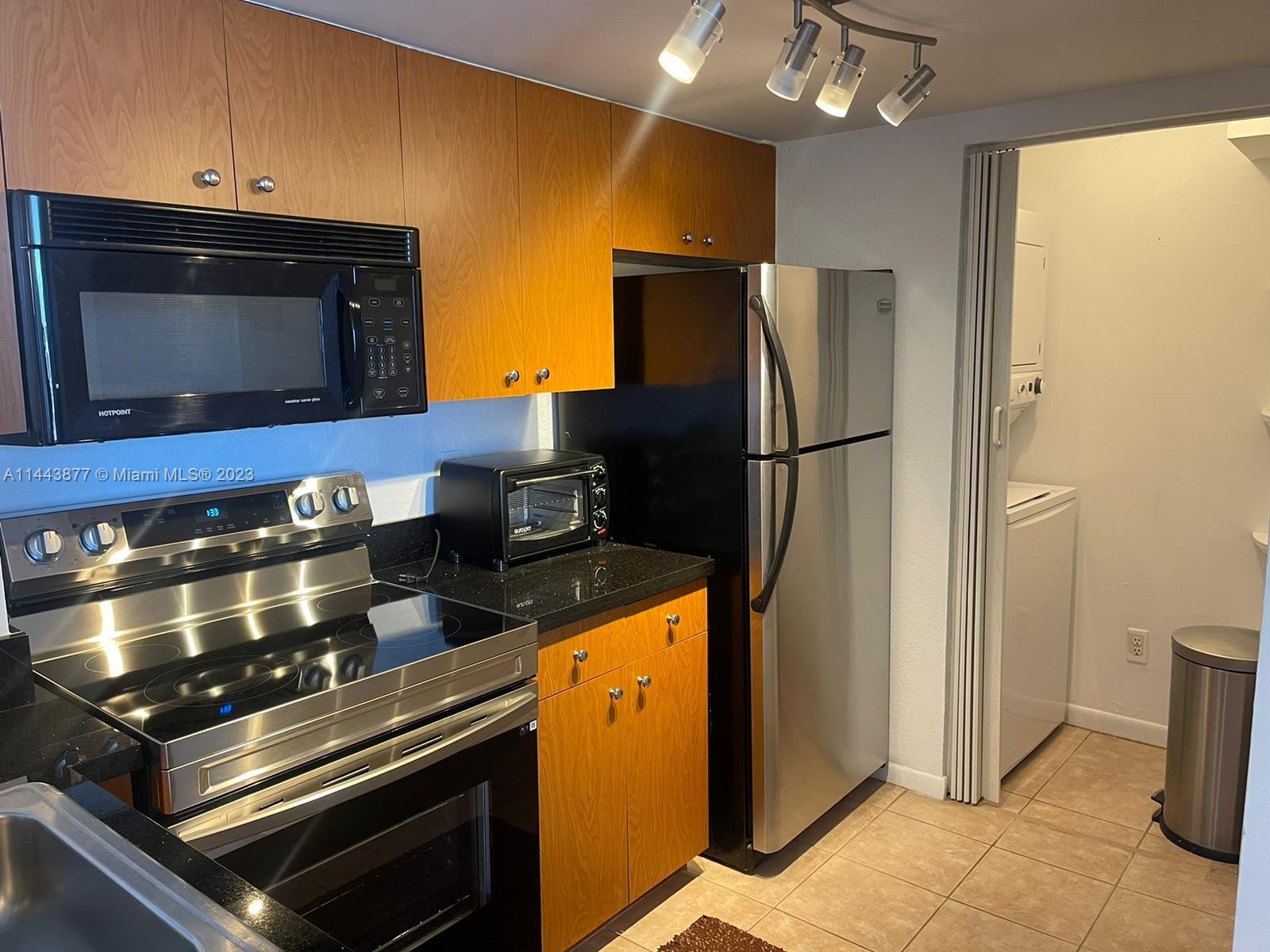 770 Claughton Island Dr # 19 Unit: PH-19