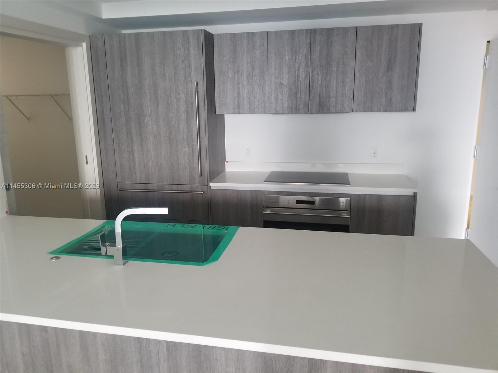 801 S MIAMI AVE Unit: 1610