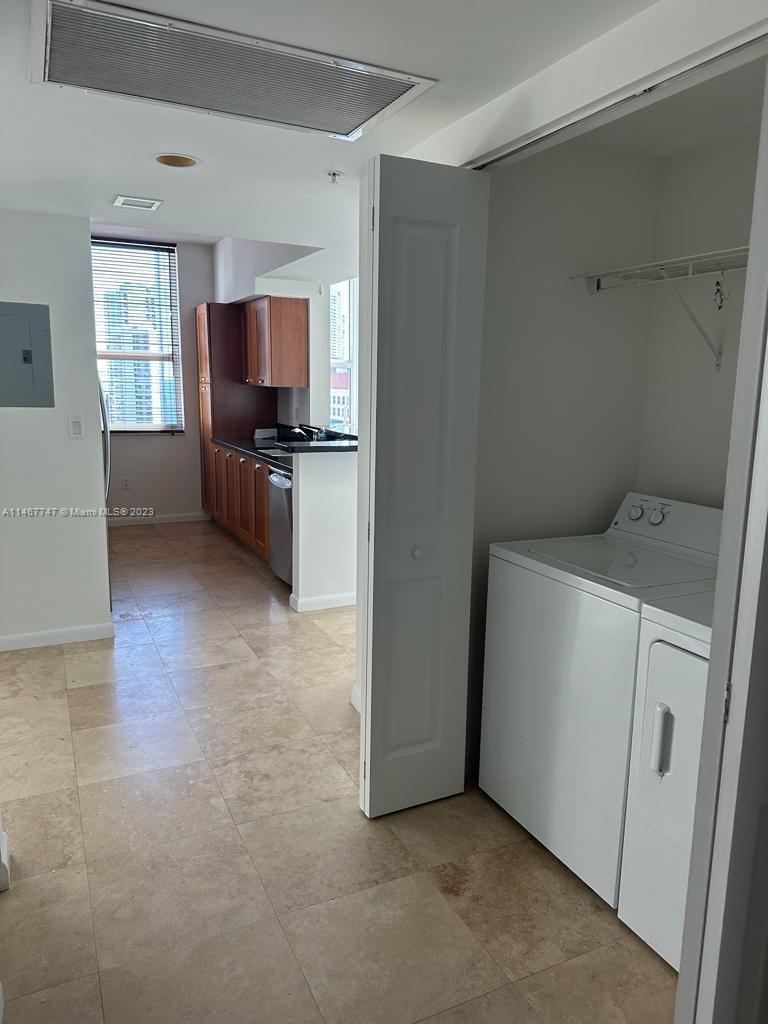 186 SE 12th Ter # 1804