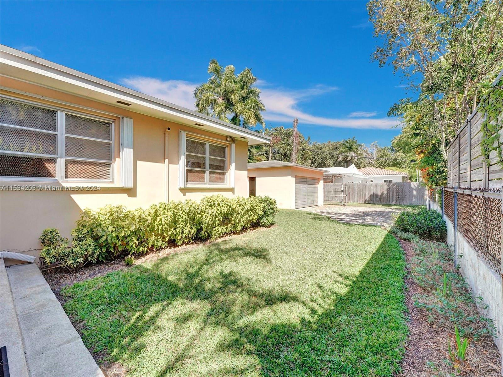211 SW 24th Rd