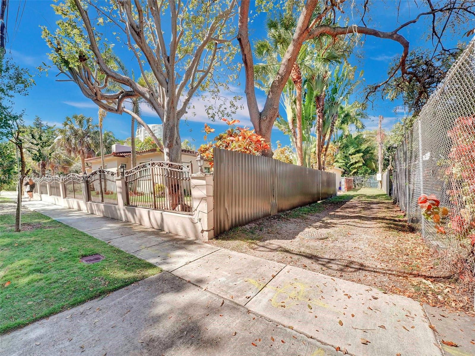 211 SW 24th Rd