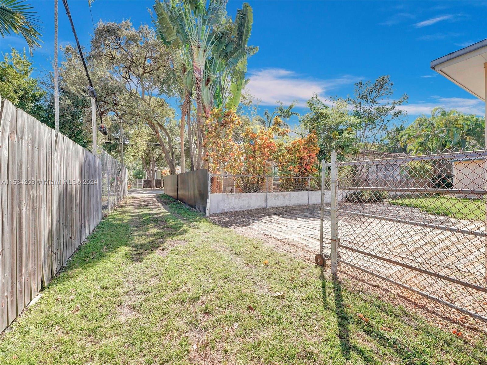 211 SW 24th Rd