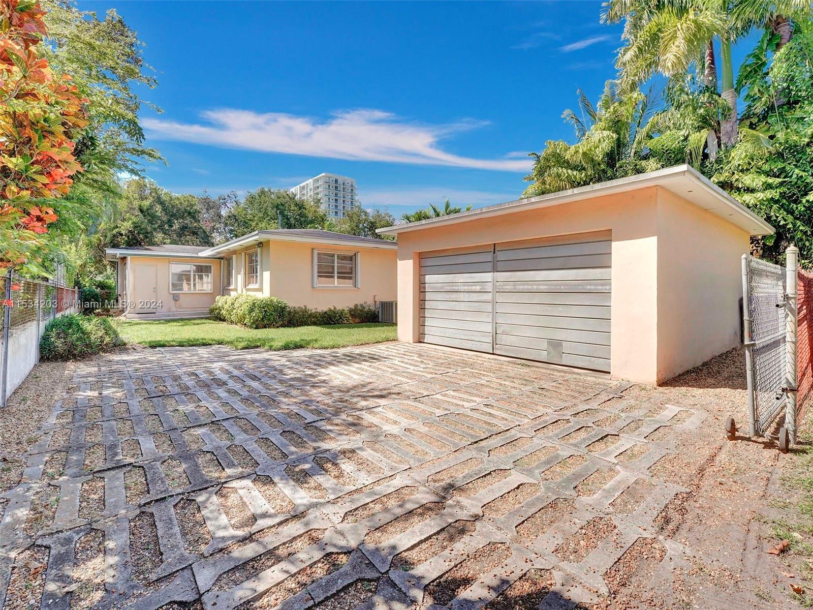 211 SW 24th Rd