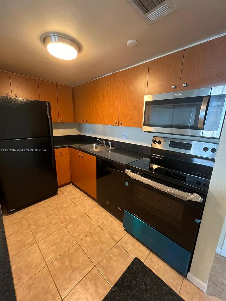 770 Claughton Island Dr # 7 Unit: PH-7