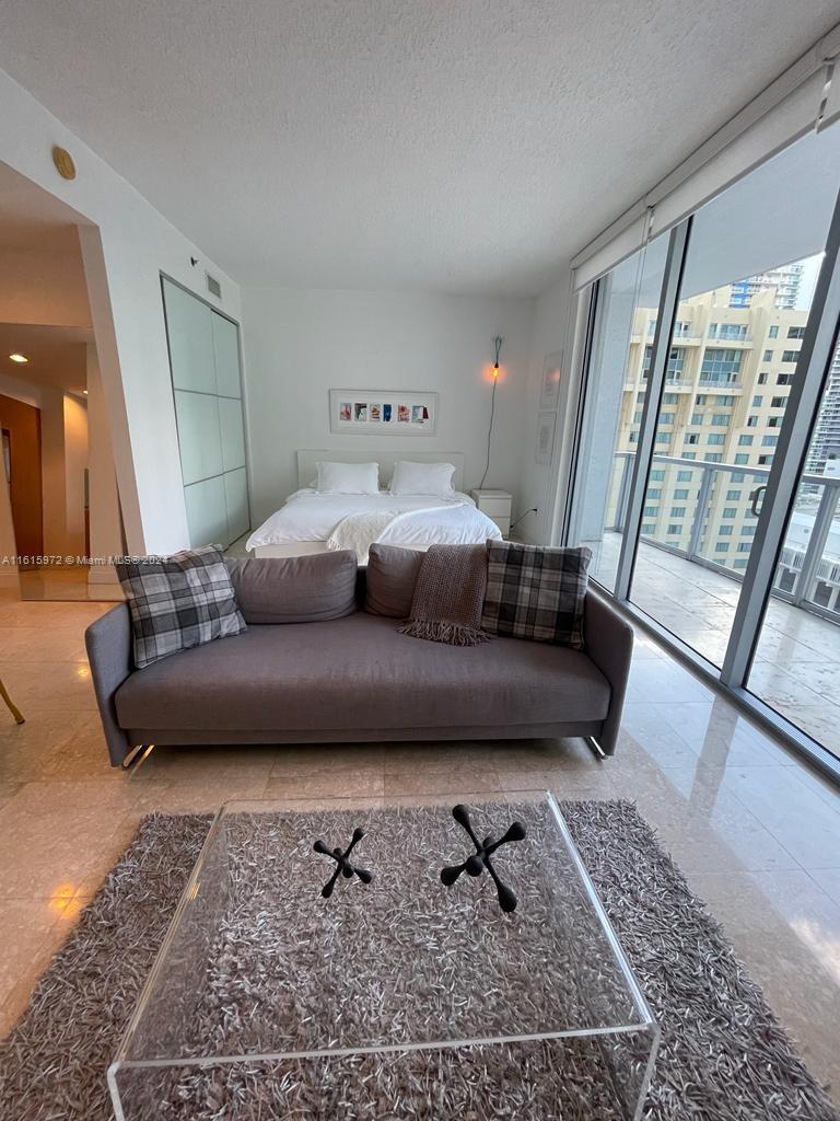 1060 Brickell Ave # 1609