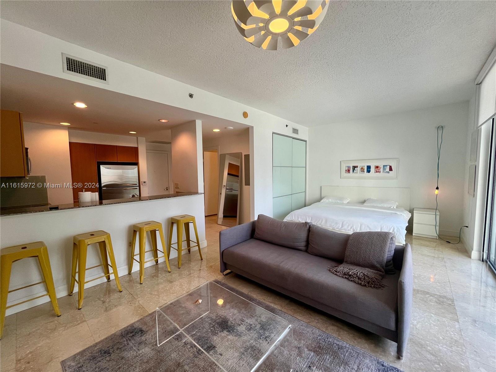 1060 Brickell Ave # 1609