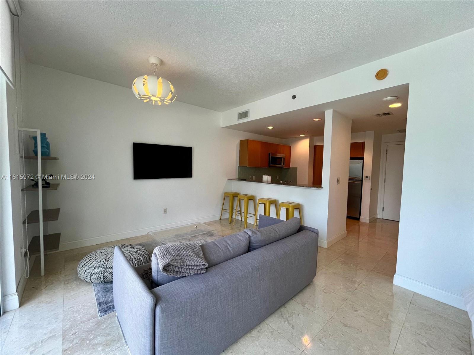 1060 Brickell Ave # 1609