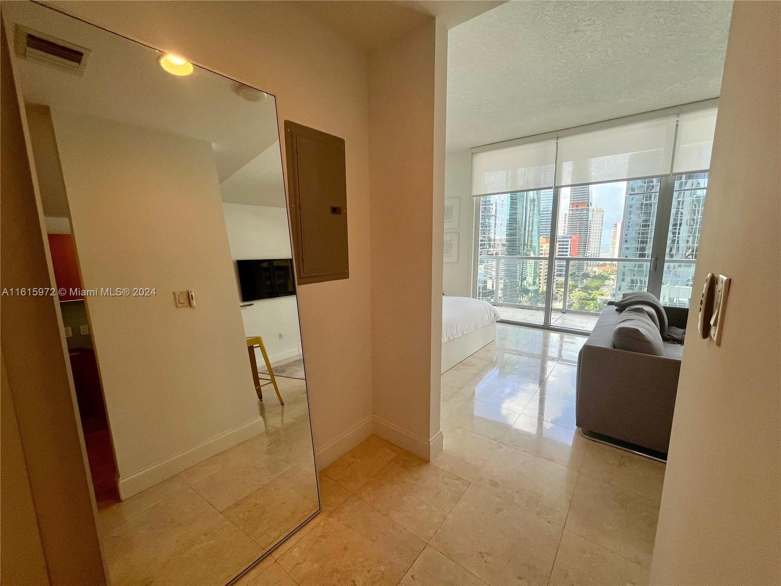 1060 Brickell Ave # 1609