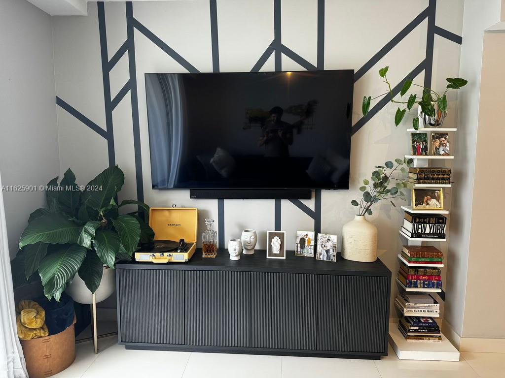 770 Claughton Island Dr # 905