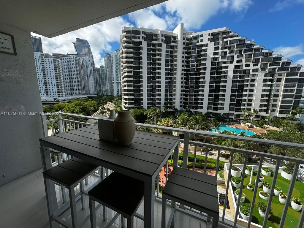 770 Claughton Island Dr # 905