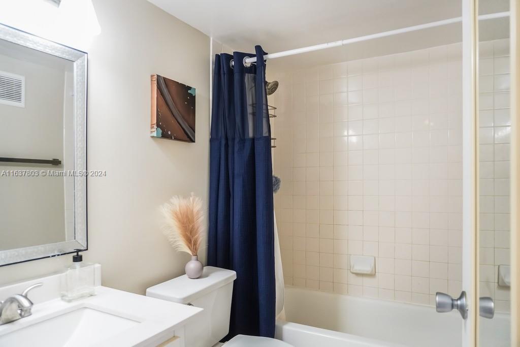 770 Claughton Island Dr # 2006