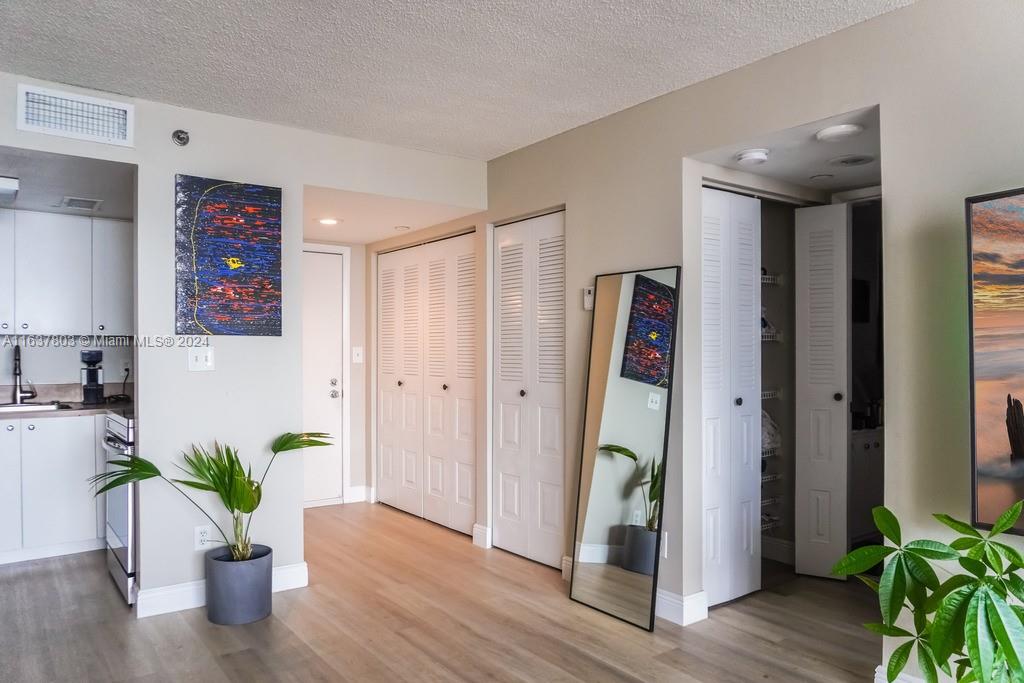 770 Claughton Island Dr # 2006