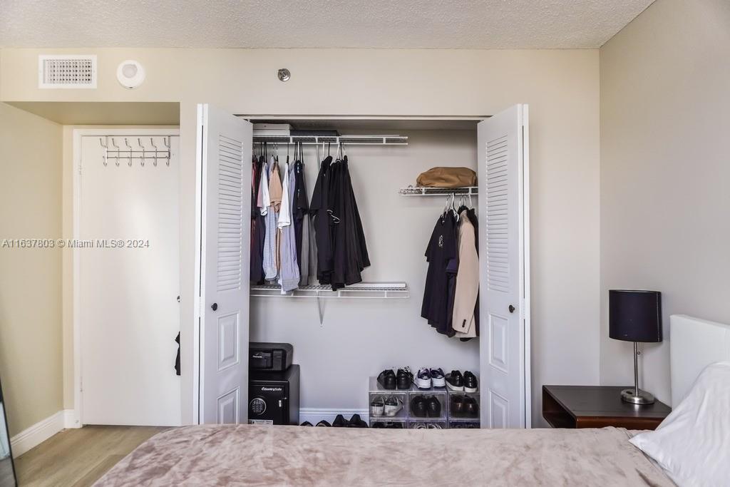 770 Claughton Island Dr # 2006