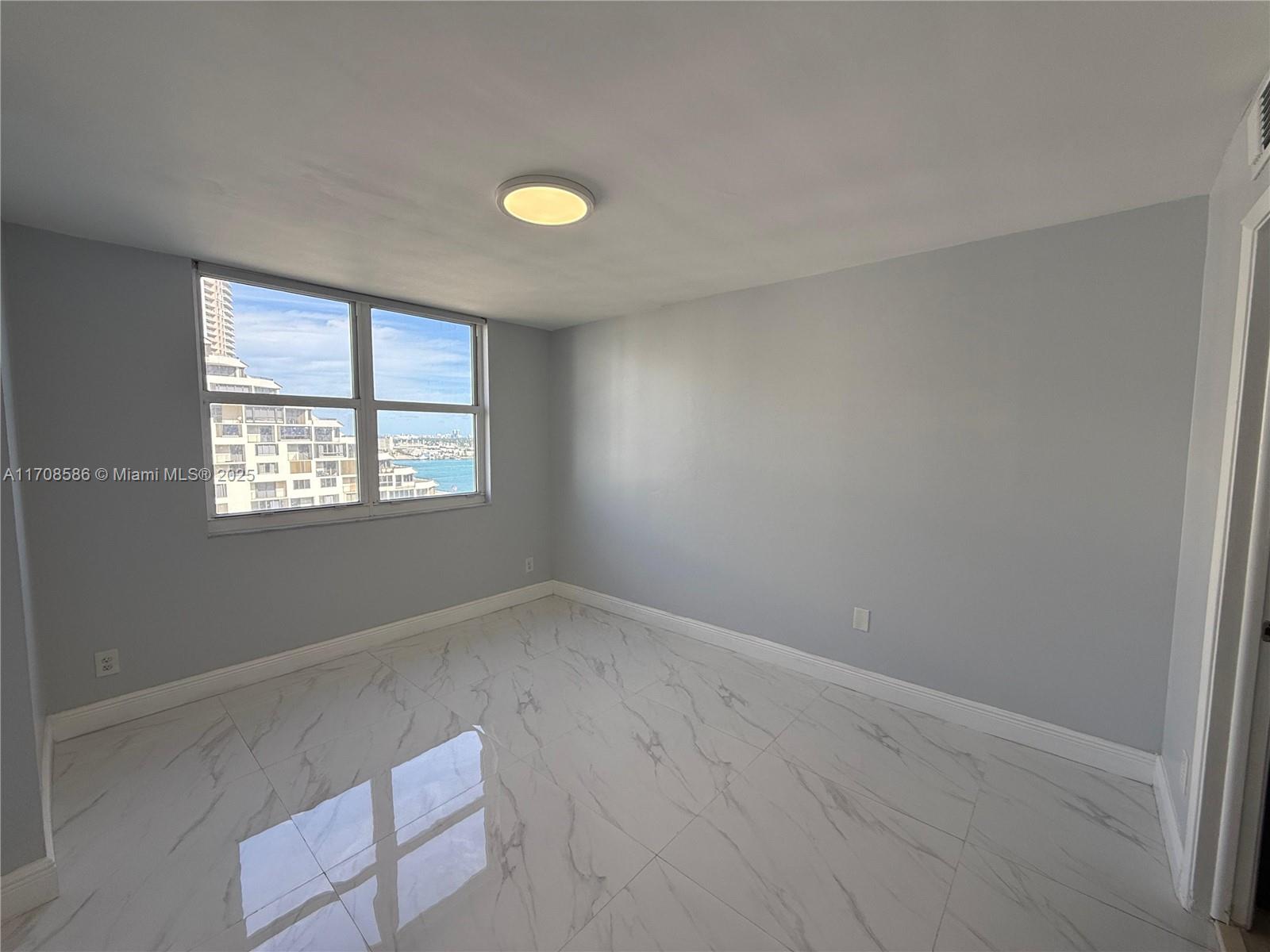 770 Claughton Island Dr # 1903