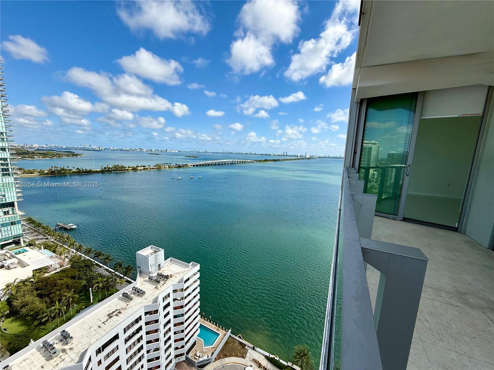 2900 NE 7th Ave # 2101