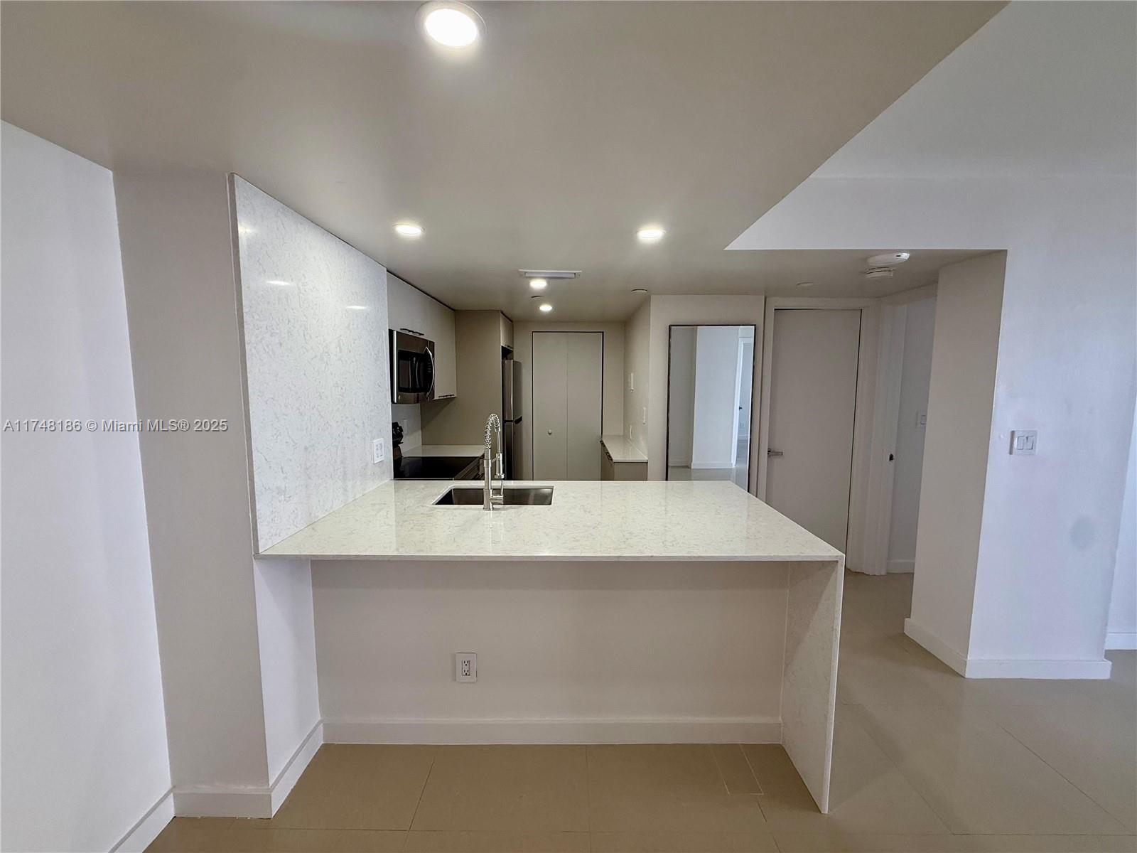 770 Claughton Island Dr # 903