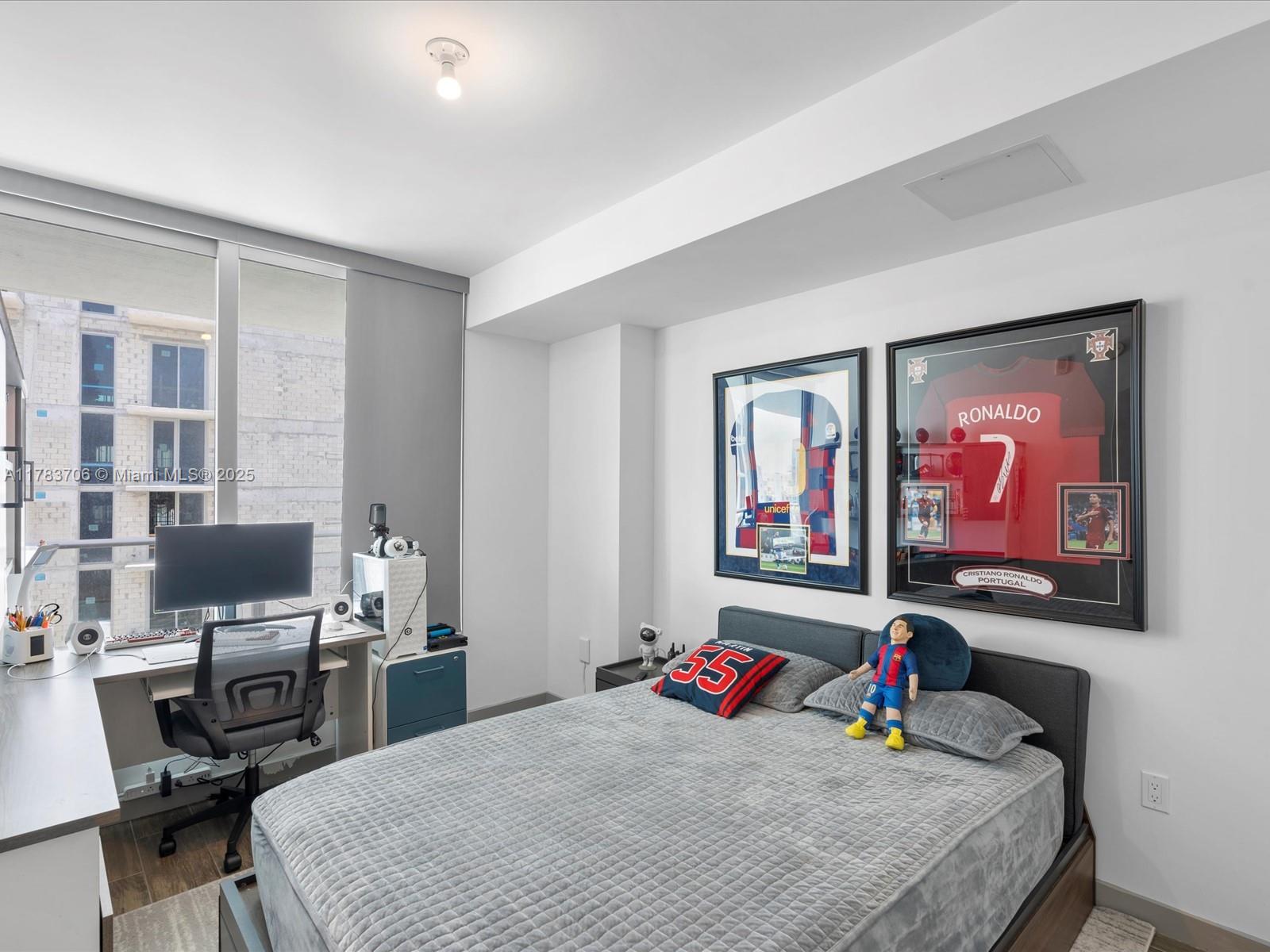 1600 SW 1st Ave # 714