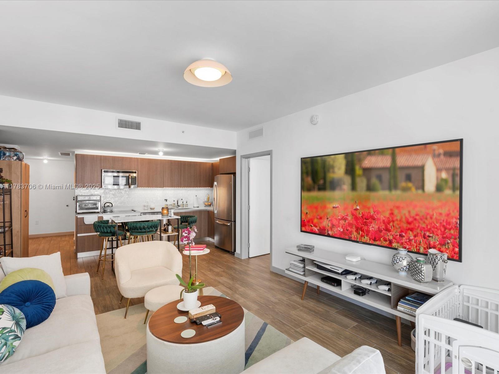 1600 SW 1st Ave # 714