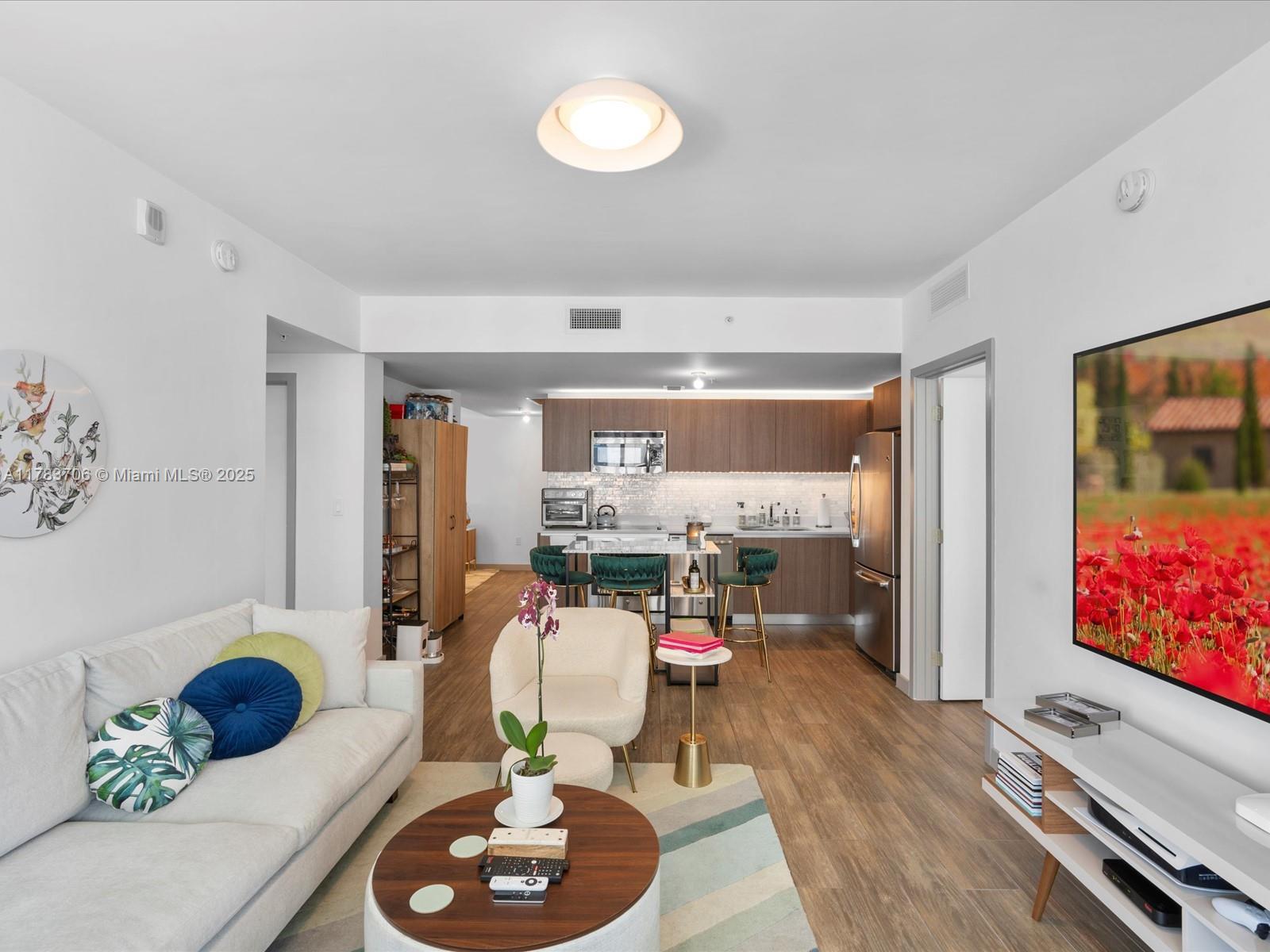 1600 SW 1st Ave # 714