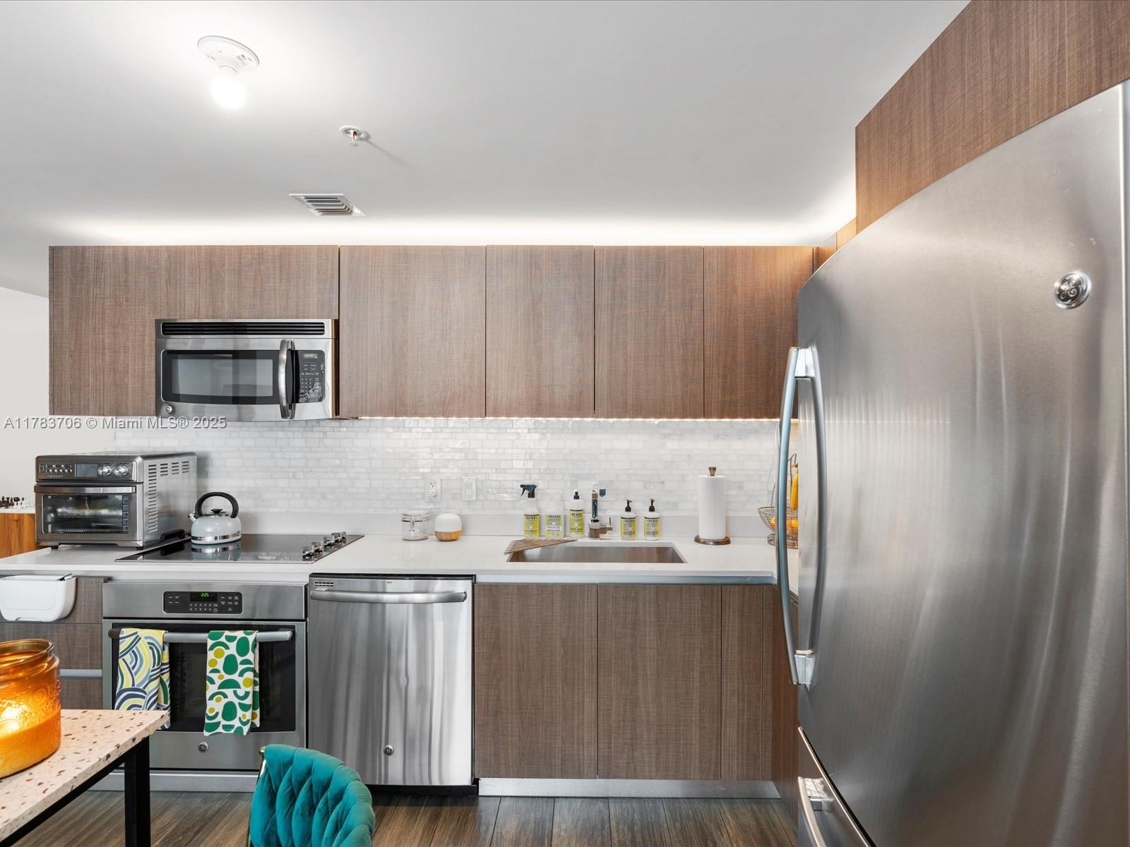 1600 SW 1st Ave # 714