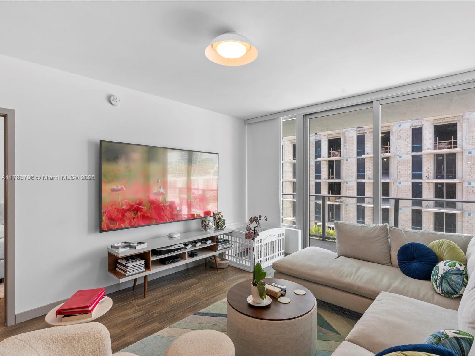 1600 SW 1st Ave # 714