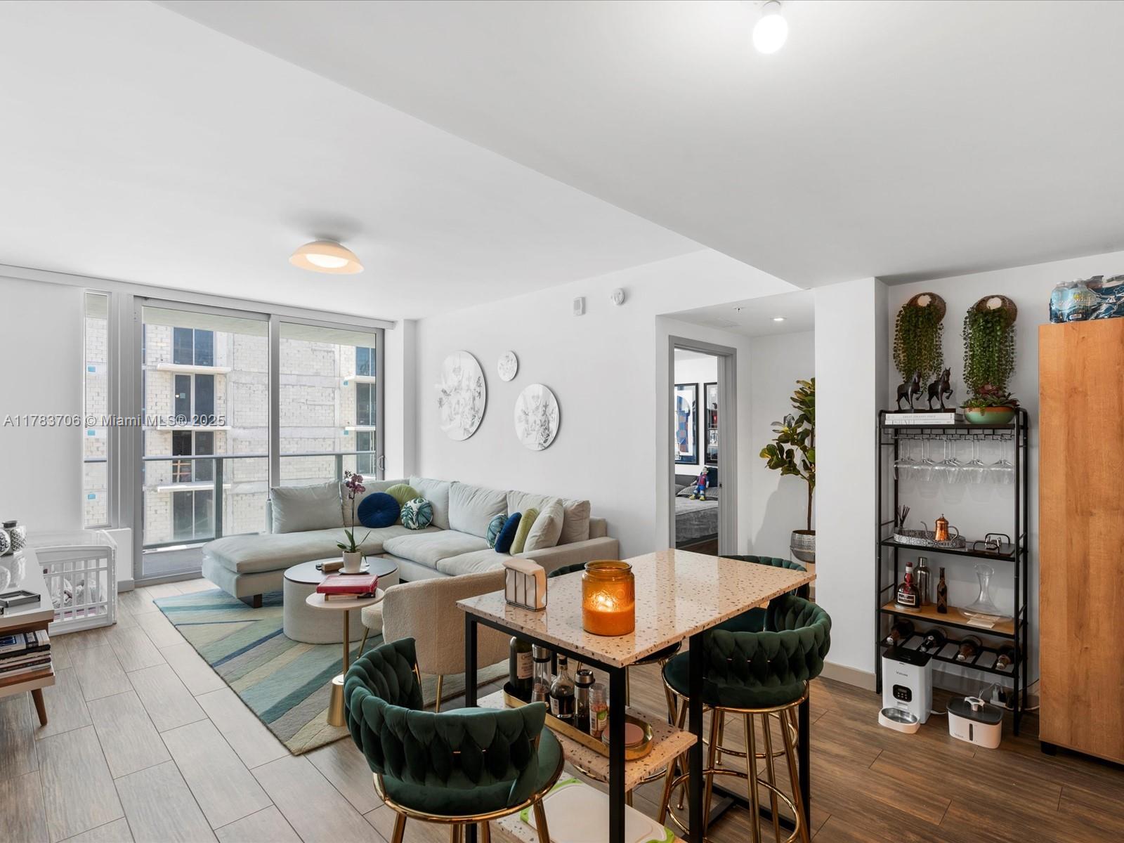 1600 SW 1st Ave # 714