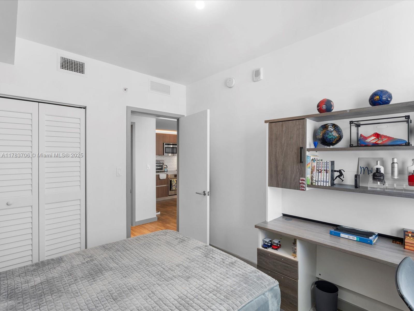 1600 SW 1st Ave # 714